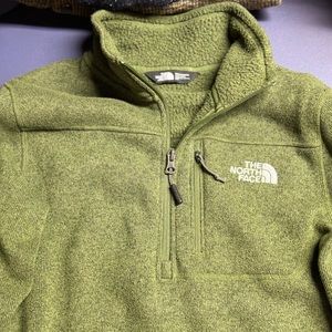 Men’s north face sweat shirt